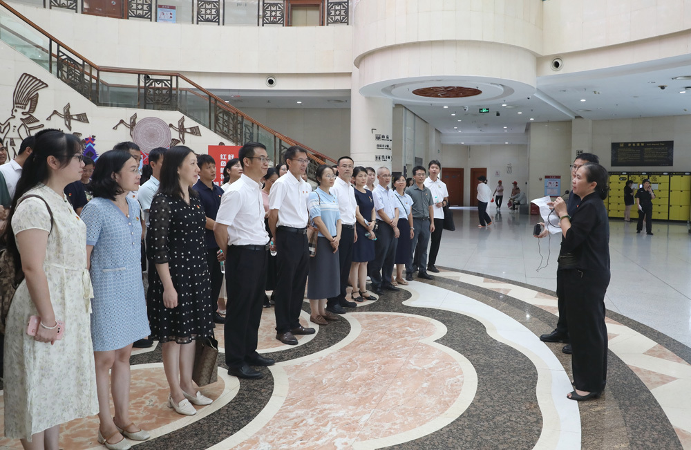 添加图片描述 添加图片描述