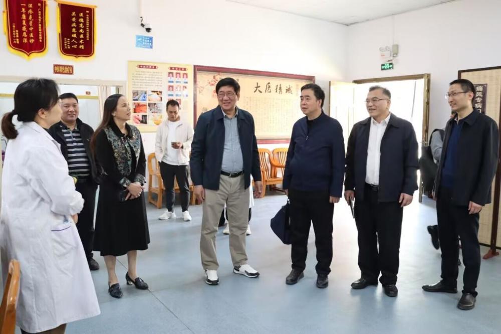 38A8E5B645FC221774EF513FB99DF6DB