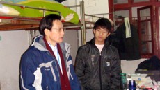 学工处、针灸推拿学院领导走访调查我院贫困生冬季生活情况