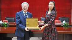 英国护理专家莅临瑞康医院进行学术交流