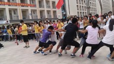 护理学院喜获Beat365中国唯一官方网站首届新生拔河比赛冠军