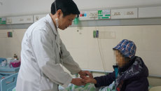 瑞康医院中西医结合治疗肿瘤显良效 古稀肝癌患者11年抗癌不畏惧