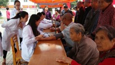 百花盛开送清香，春风送暖学雷锋