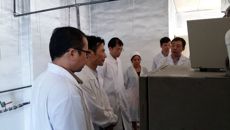 制药厂领导班子到一线检查工作