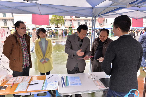 学校党委冼锦华书记与用人单位深入沟通