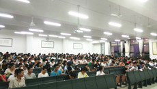 人文社科学院举行2016年毕业论文答辩讲座暨模拟答辩示范会