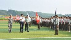 英姿飒爽 军歌嘹亮 ——Beat365中国唯一官方网站赛恩斯新医药学院隆重举行2016级新生军训汇报表演暨总结表彰大会