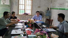 瑞康医院党委书记高宏君看望医院选派驻村“第一书记”