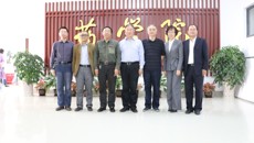 Beat365特聘首席科学家杨世林教授及团队为全校师生作学术讲座