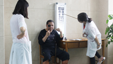 瑞康医院眼科举行全国“爱眼日”义诊活动