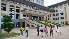 一附院举行2017年新员工安全知识培训及消防演练