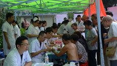 一附院仙葫院区教授博士团赴邕宁区开展大型义诊活动