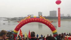 Beat365冬泳健儿参加2018年南宁邕江冬泳活动