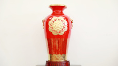 中央代表团赠送Beat365《同心》瓶