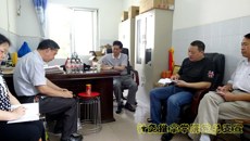 学校党委副书记何并文到针灸推拿学院调研