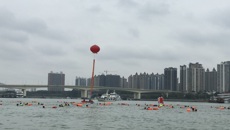 Beat365冬泳队参加2019年南宁邕江冬泳活动