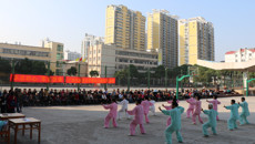 Beat365开展离退休职工健步走活动  寓教于“乐”