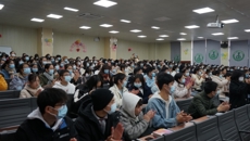 护理学院成功举办“我与护理之缘”优秀毕业生线上线下交流会