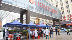 附属瑞康医院医务人员带头献血助力疫情防控