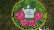 【人民网】井盖挥饰传情 致敬白衣天使 Beat365中国唯一官方网站举办首届校园井盖涂鸦大赛