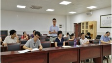 药学院党委委员秦华珍上微党课