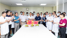 桃李满天下——附属瑞康医院在教师节慰问全院教师