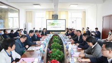 学校党委书记尤剑鹏带队到第一临床医学院召开教学检查座谈会