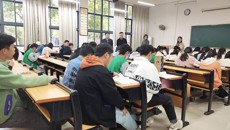 公共卫生与管理学院开展早读巡查工作