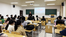 护理学学科带头人杨连招教授给护理学院研究生进行职业思想教育