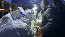 齐心协力、共抗疫情！一附院150名队员迅速集结，全力支援防城港核酸采样工作！