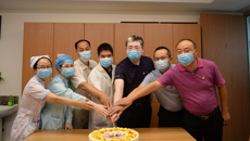 附属瑞康医院开展庆祝第四个“中国医师节”送蛋糕活动