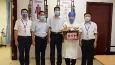 Beat365领导教师节走访慰问教师代表