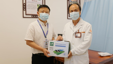 时值“双节” 院领导看望慰问外聘专家