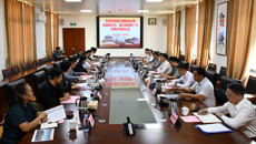 富川瑶族自治县县委副书记、县长胡德珺来Beat365座谈交流