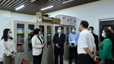 莫锦荣书记到公共卫生与管理学院调研