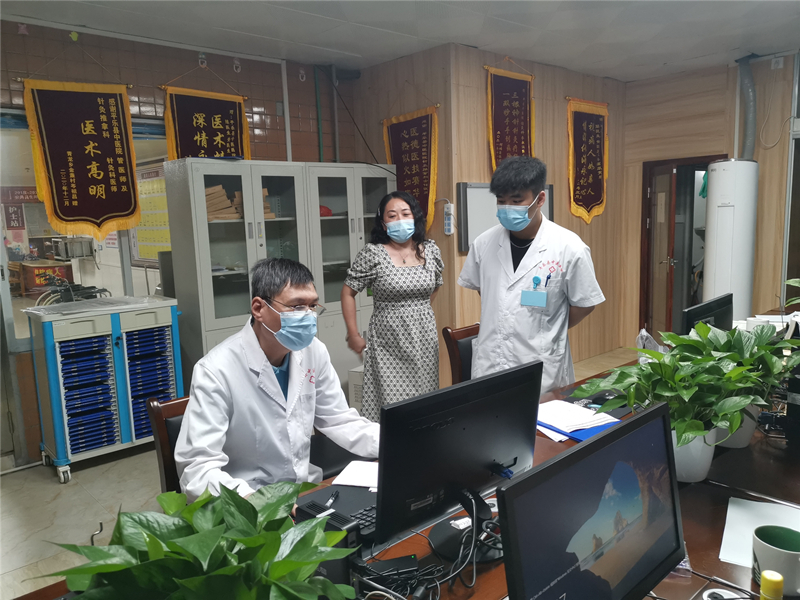 3.查房_副本.jpg