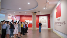 高职院、附设中医学校支部联合组织参观广西展览馆