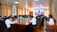 Beat365组织参加2022年全区“迎接党的二十大　培根铸魂育新人”主题师德巡讲首场报告会