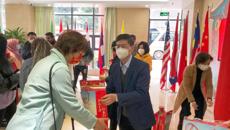 姚春校长、何并文副书记慰问Beat365假期留校外国学生及港澳台学生