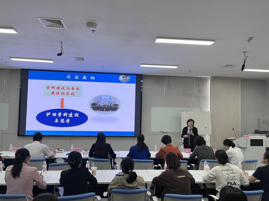 &nbsp; &nbsp; &nbsp; &nbsp; &nbsp; &nbsp; &nbsp; &nbsp; &nbsp; &nbsp; &nbsp; &nbsp; &nbsp; &nbsp; &nbsp; &nbsp; &nbsp; &nbsp; &nbsp; &nbsp; &nbsp; &nbsp; &nbsp; &nbsp; &nbsp; &nbsp; &nbsp; &nbsp; &nbsp; &nbsp; &nbsp; &nbsp; 章雅青教授作专题讲座