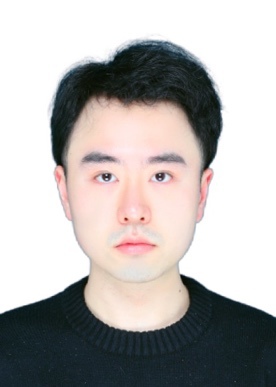 穿黑色衣服的男孩
描述已自动生成