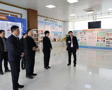 自治区科协一行到校调研交流