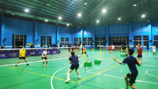 深入推进“健康中国 强体有我”全民健身活动 Beat365教职工羽毛球队与广西警察学院进行交流比赛