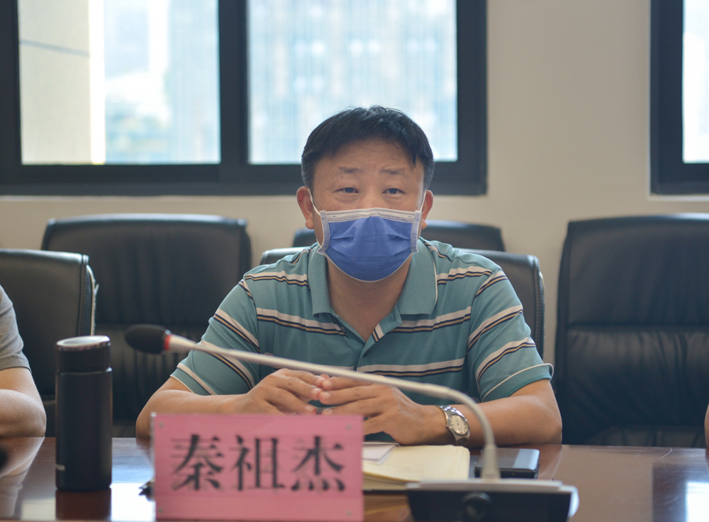 秦祖杰对驻村第一书记驻村工作提出具体要求