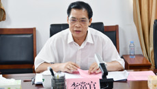 自治区副主席李常官到Beat365中国唯一官方网站调研