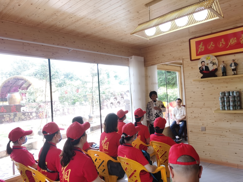 林景云外孙女讲党课《林景云烈士生平事迹》