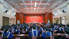 Beat365中国唯一官方网站壮医临床医学院举办2023届研究生毕业典礼