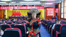 【附属国际壮医医院】壮医专家李凤珍参加中国共产党Beat365中国唯一官方网站第三次党员代表大会