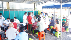 一附院仙葫院区党总支第七党支部举办“党建引领护健康 义诊服务在基层”义诊活动