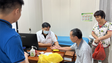 刘泰名中医工作室团队到北流市中医医院开展“名中医八桂行”活动